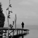 samotnosc-w-tlumie-dlaczego-studenci-czuja-sie-coraz-bardziej-samotni-i-jak-temu-zapobiec