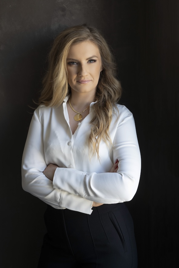 Nowe regulacje AI – koniec z ukrywaniem, że rozmawiamy z maszyną. Komentarz ekspercki Karolina Praszek-Gołębiewska