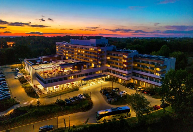arche-naleczow-w-miedzynarodowej-rywalizacji-o-tytul-najlepszego-hotelu-konferencyjnego-w-polsce